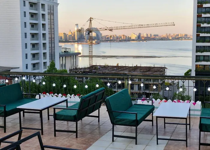 Nur Hotel & Terrace Cafe