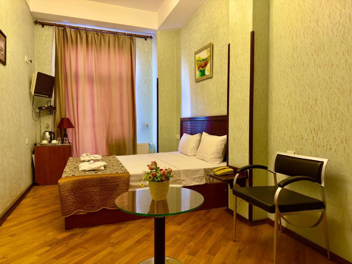 Hotel Nur & Terrace Cafe 4*
